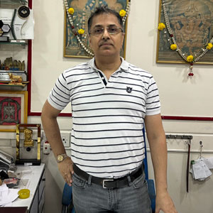 Samir Porecha, Director, Poreche Global Secutities