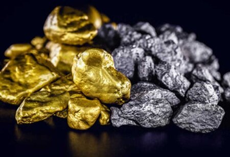 Gold and Silver Rates Slip on MCX Amid Profit Booking Tariff Fears