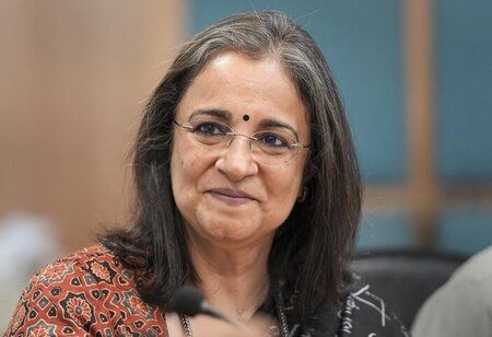 Sebi Chairperson is Willing to Removing Derivative Products from the Market