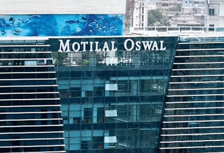 Motilal Oswal Maintains Sell on India Cements, Target ₹370