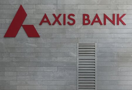 Axis Bank Cuts 3000 Employees in FY26 as Tech Boosts Productivity
