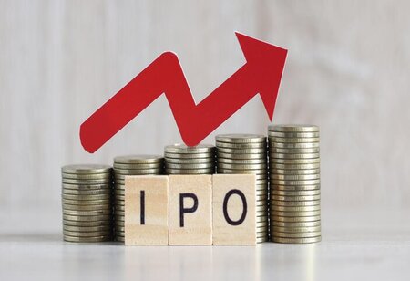 IPO Boom Lifts Fundraising to Record Rs 1.76 lakh Cr in 2025