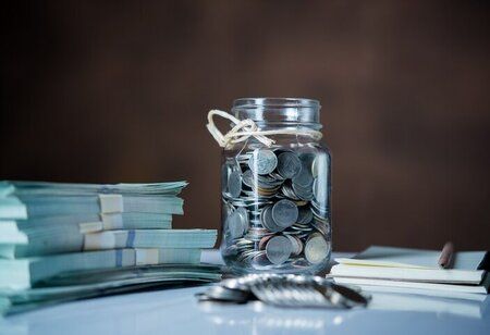 The Board of Srestha Finvest Is Considering Fundraising