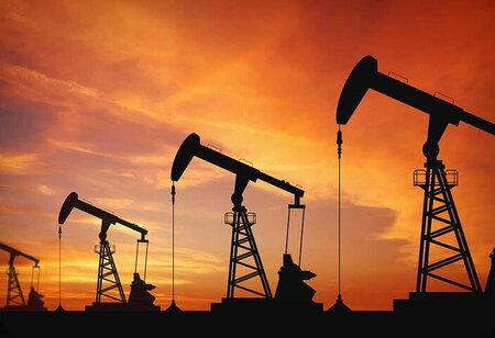 Strait of Hormuz Reopening Signals Relief for India as Oil Falls 4 Percent Strait of Hormuz Reopening Signals Relief for India as Oil Falls 4 Percent