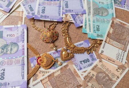 Gold Loan Market Faces Reset Amid New RBI Regulations