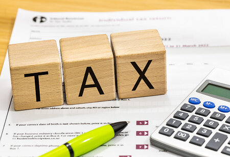 New Income Tax Rule Sparks Renewed Debate Between Old vs New Regimes New Income Tax Rule Sparks Renewed Debate Between Old vs New Regimes