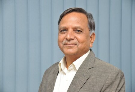 Lincoln Pharmaceuticals Reports Net Profit of Rs 20 point 01 Cr in Q2 FY26