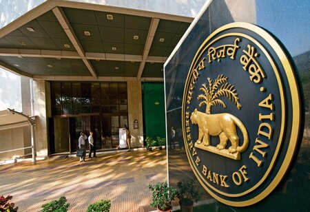 RBI Conducts Rs 2 Lakh Crore VRRR Auction to Absorb Surplus Liquidity